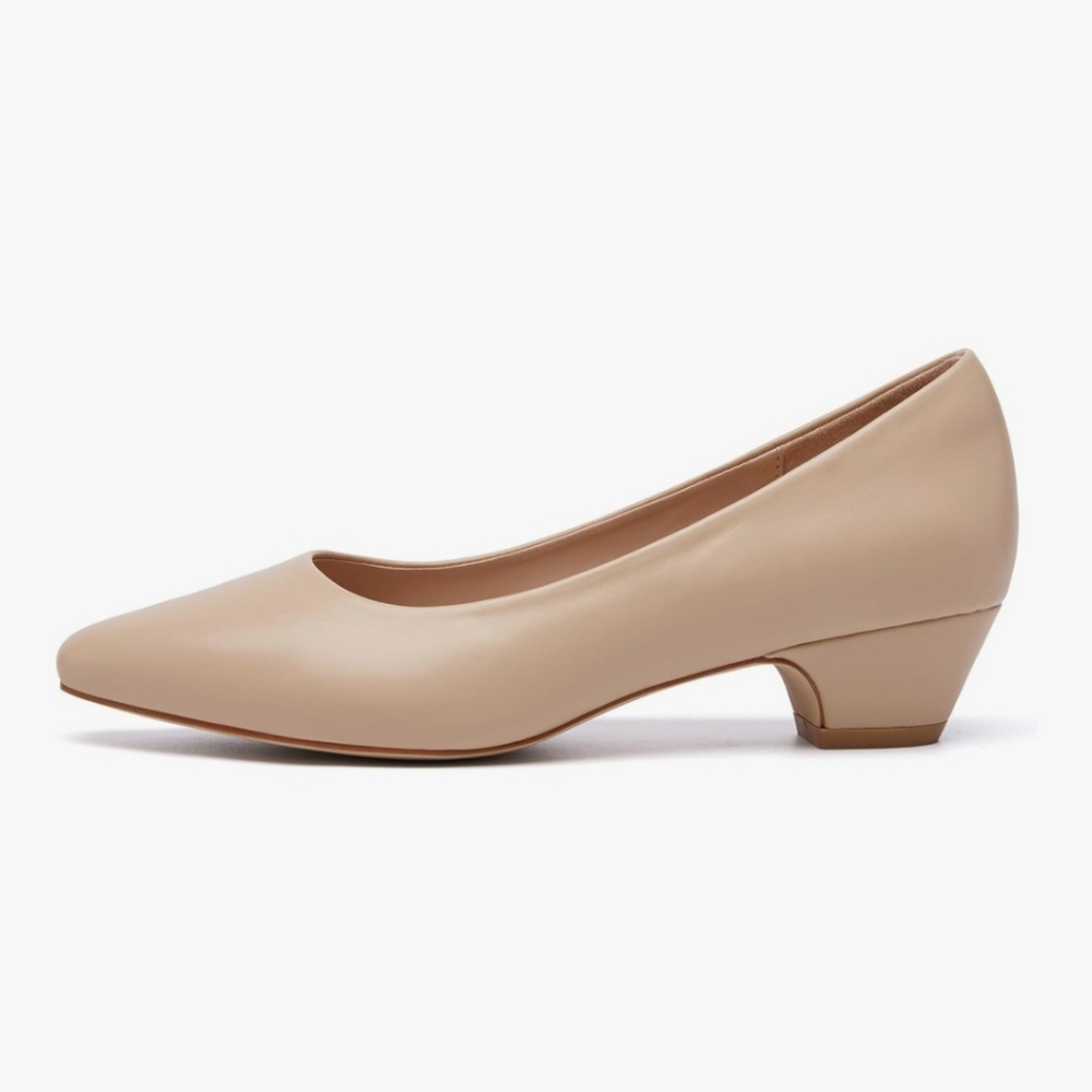 Fran Willor Nude faux leather low chunky heel pumps Sz 9 (runs small, fits 8.5)